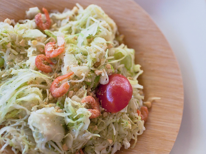 green-papaya_less-salad with dried shrimp made with cabbage